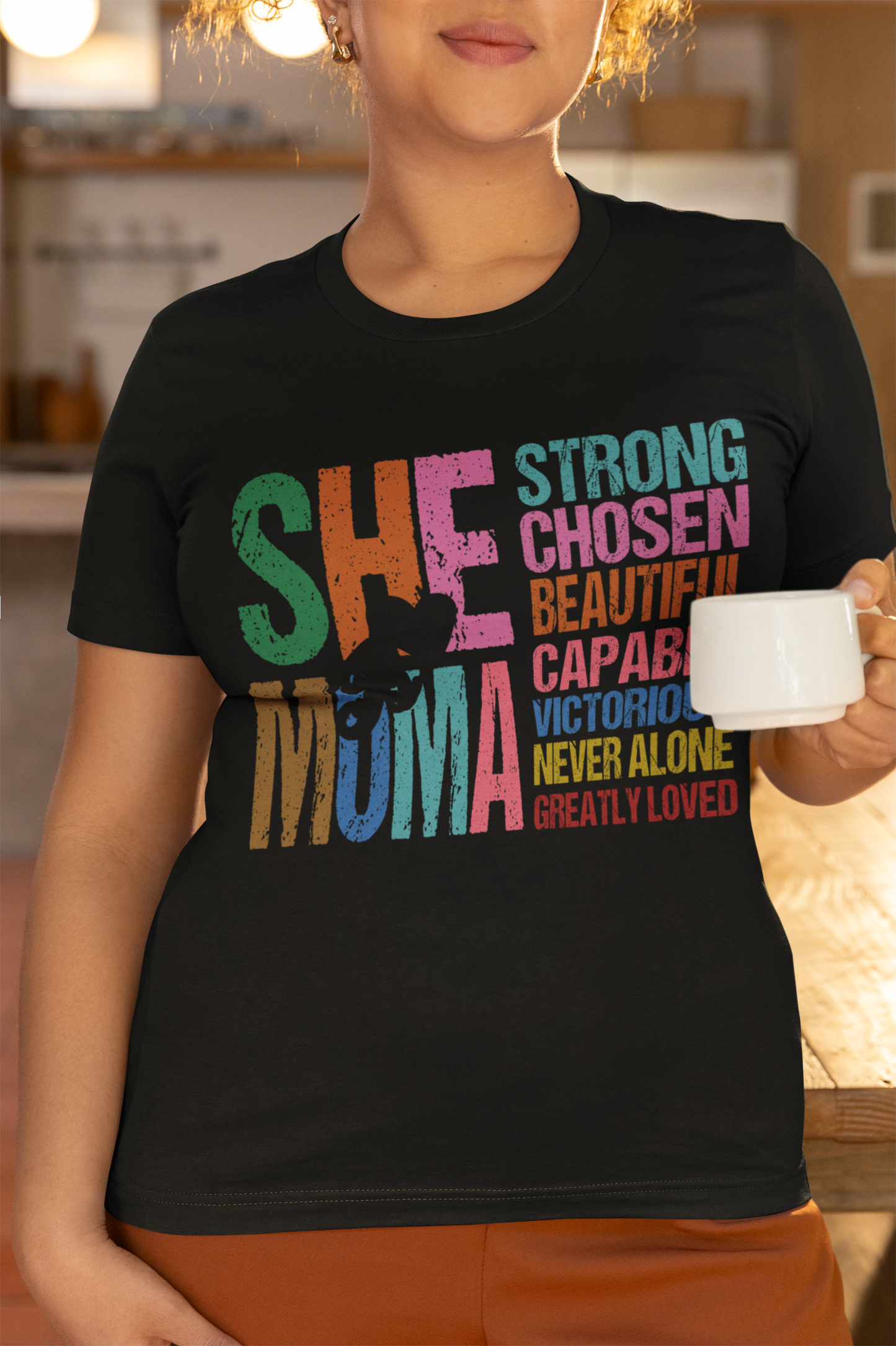 SHE IS MOMA t-shirt